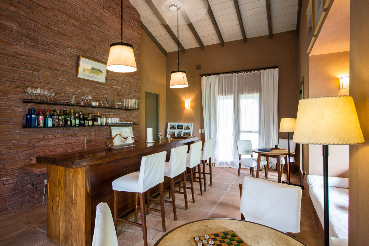 Pira Lodge Bar