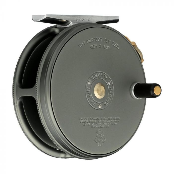 https://www.aos.cc/media/catalog/product/cache/51a1bd6f282b79f4ddd8695bfb48c849/h/a/hardy-1912-perfect-fly-reel_03_1.jpg