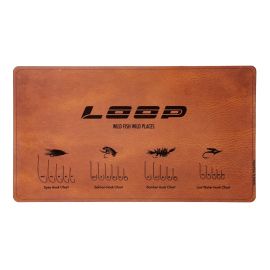 Loop Heritage Leder Bindeunterlage mit gravierten Hakenskalen und Loop Timber and Fins Logo