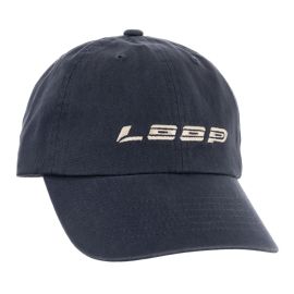Vorderansicht der Loop Logo Dad Cap in Dark Navy; zeigt die klassische unstrukturierte Krone mit dem Loop-Logo-Stick auf der Vorderseite