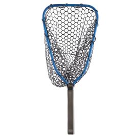 Vorderansicht des Rising Brookie Landing Nets in der Farbe Cobalt vor weißem Hintergrund; abgebildet sind der leuchtend blau eloxierte Aluminiumrahmen, der 25 cm lange geriffelte Griff sowie das fischschonende, schwarze Gummisetz.
