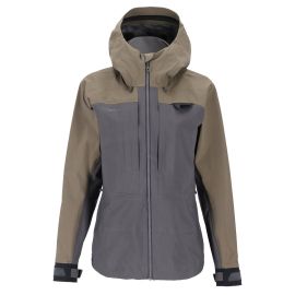 Frontalansicht der Simms G3 Guide Watjacke für Damen im Farbton Dark Elkhorn auf einer Mannequin-Puppe vor weißem Hintergrund; zu sehen sind die zwei großen Brusttaschen, die hoch angesetzten Handwärmertaschen und die dreidimensional vorgeformte Sturmkapu