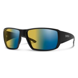 Smith Optics Guide's Choice Polbrille in Matte Black mit Polarchromic Yellow Blue Mirror Gläsern in Schrägansicht